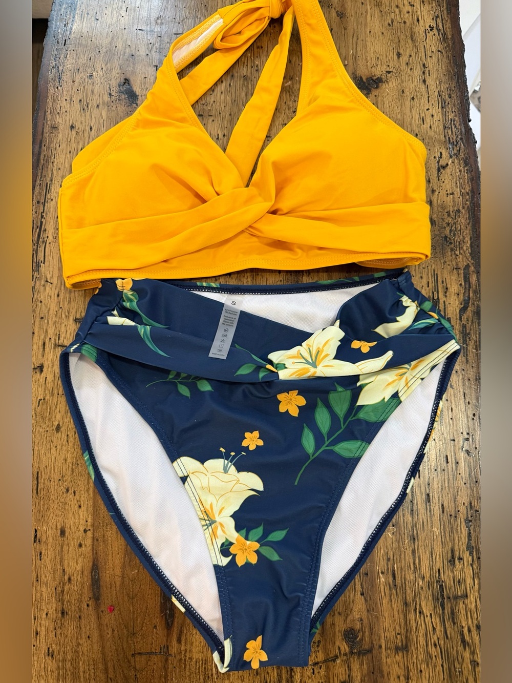 Amazon Bikini set new without tags size small